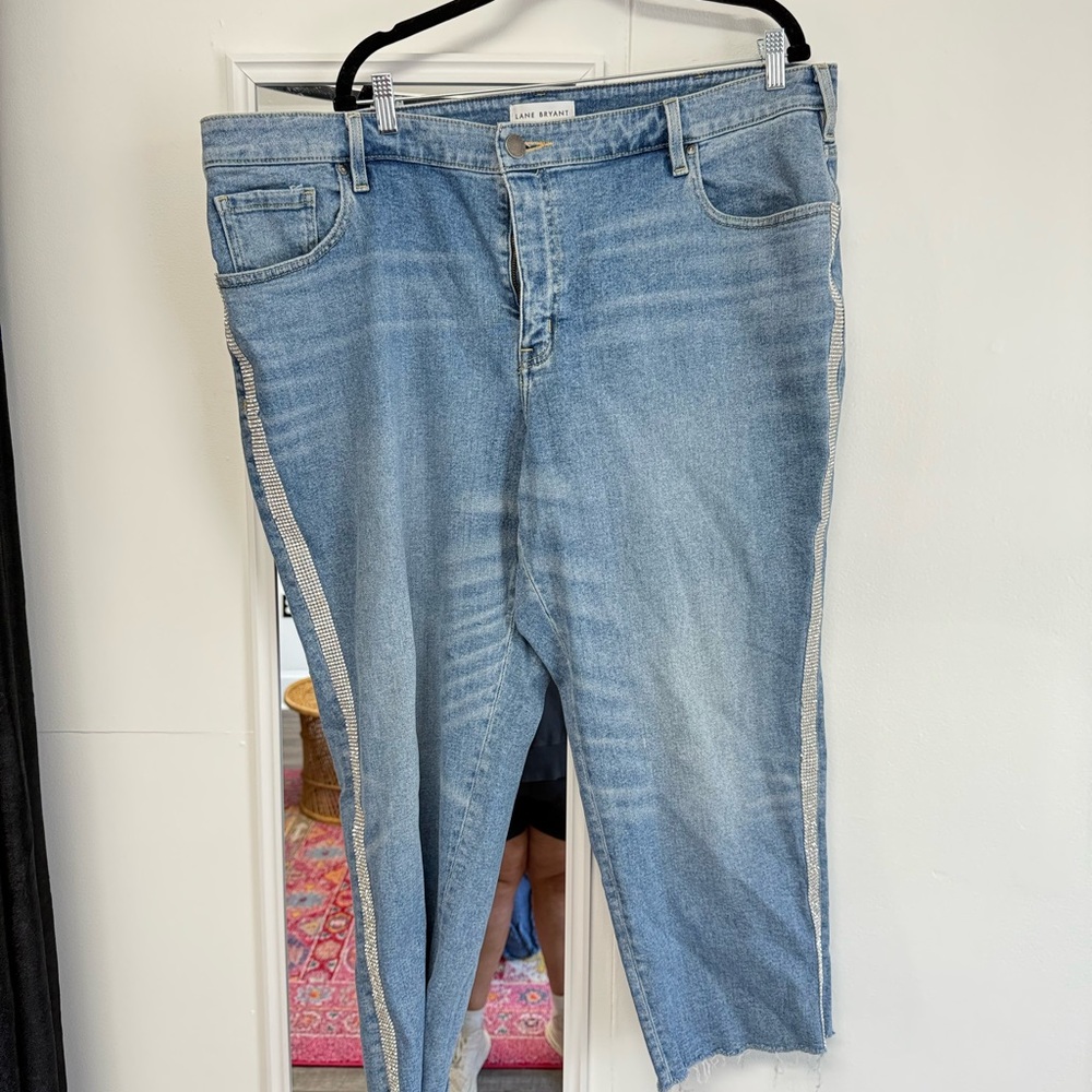 Light Wash Jeans with Side Detail